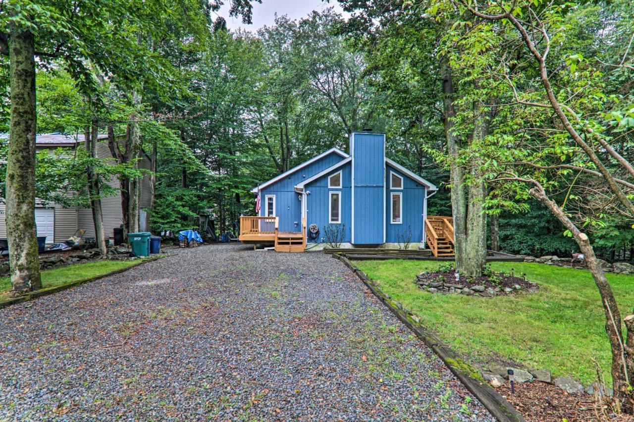 Cozy With Deck And Pool Access!
